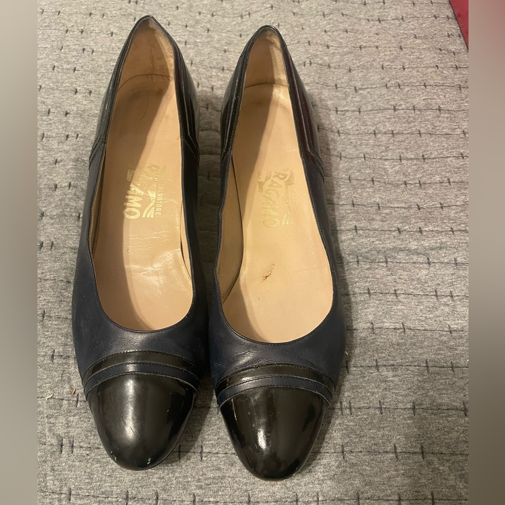 Salvator Ferragamo Navy Flat shoes.